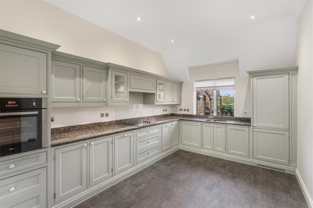 Apartment 10, Godswell Park, Bloxham-8.jpg