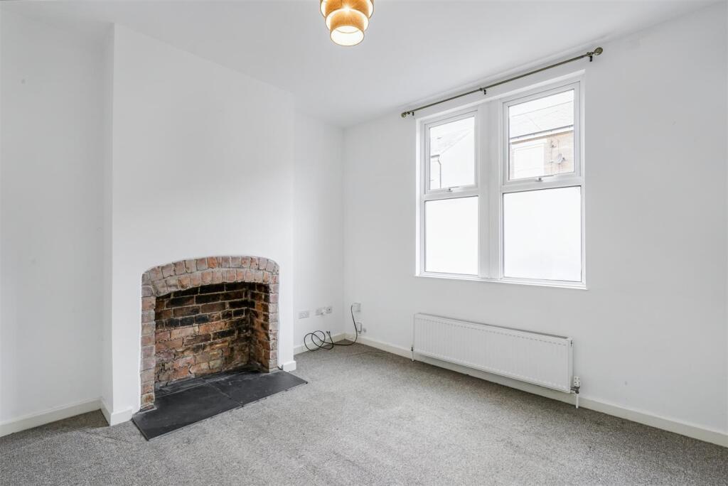 Lounge/Sitting Room