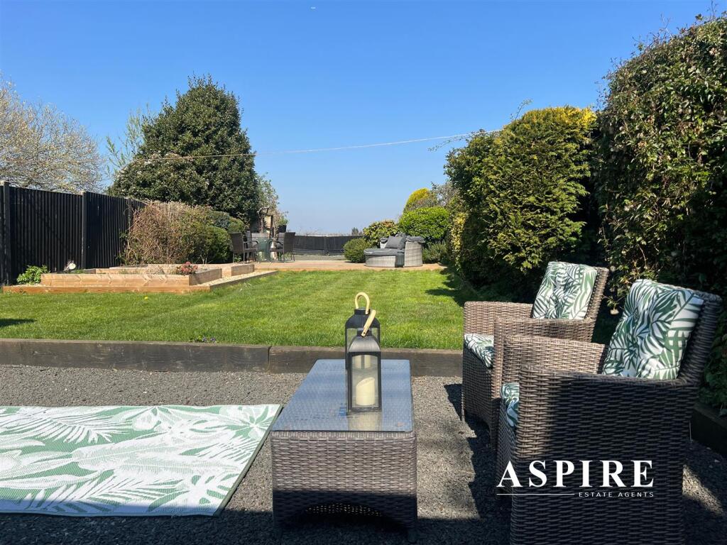 Aspire Estate Agents100.jpg