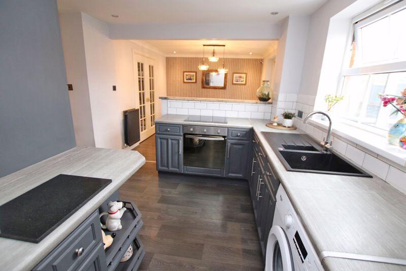 Kitchen diner photo 3