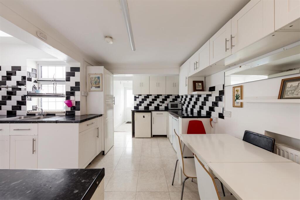 Ramsay Road, E7