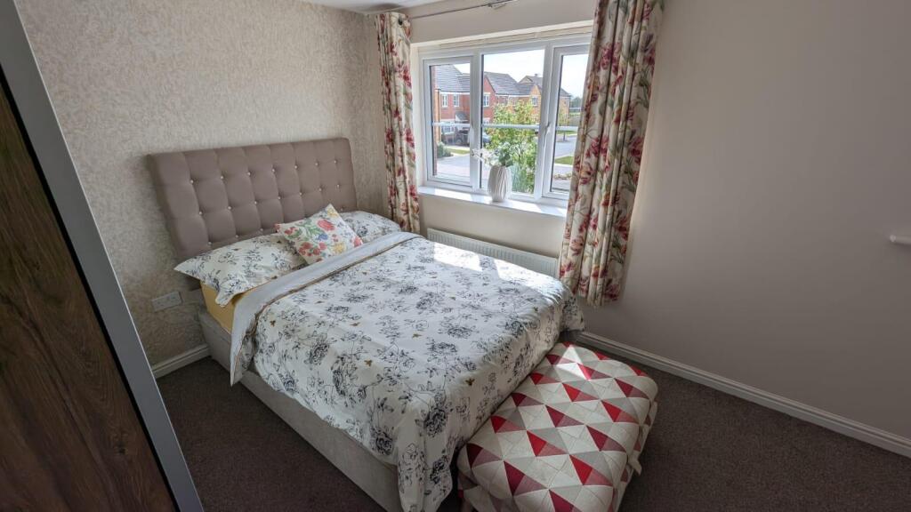 bedroom 1 3.jpg