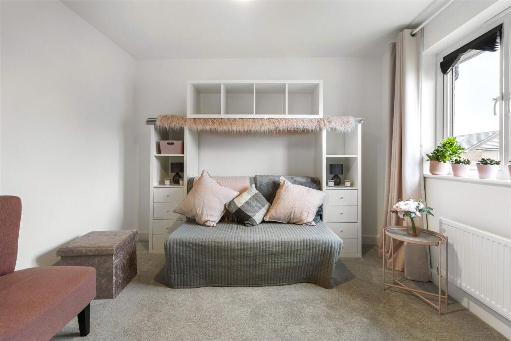 2 Niven Way 6