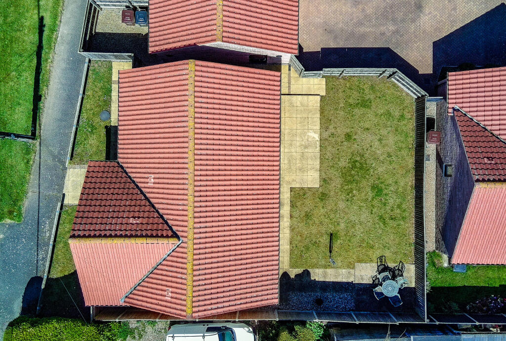 4829337_100DRONE_SING0076_edited