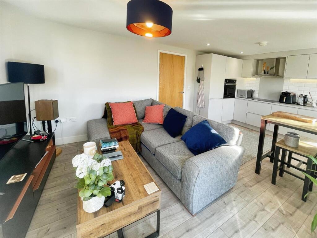 Dining / Living Room