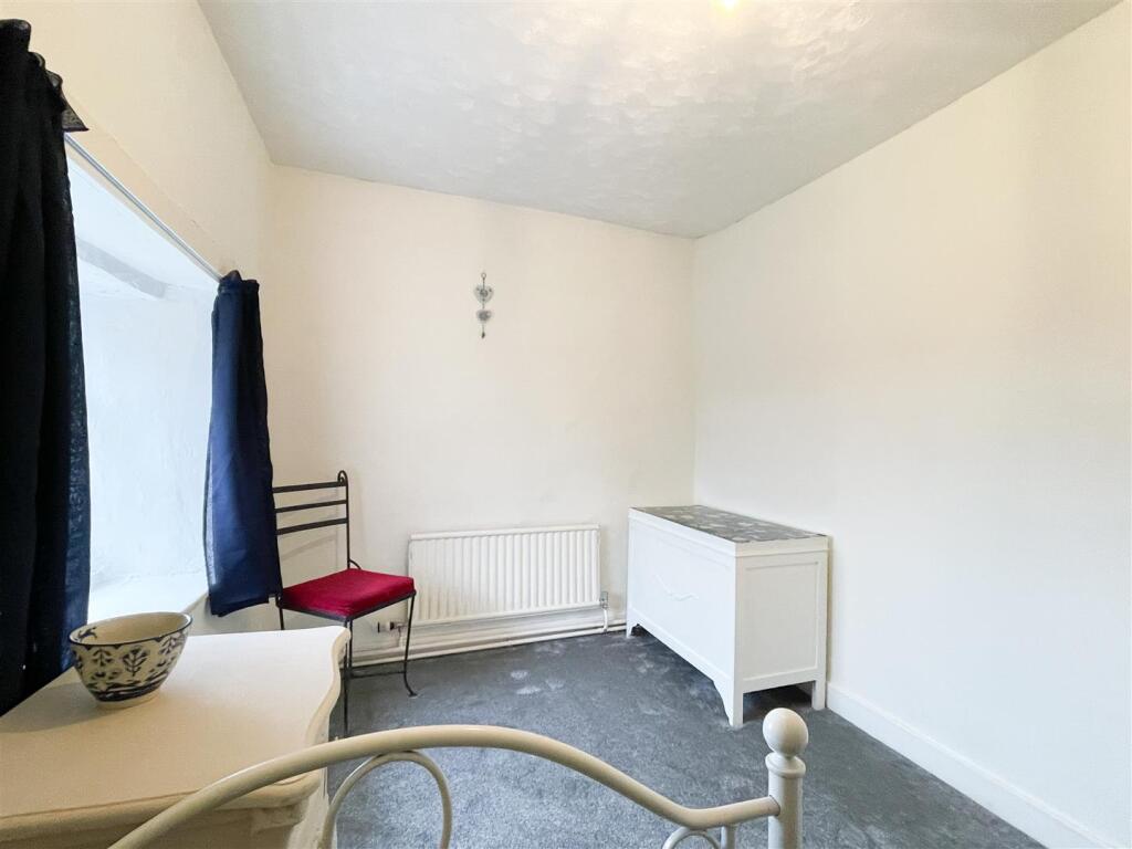 bedroom.jpg