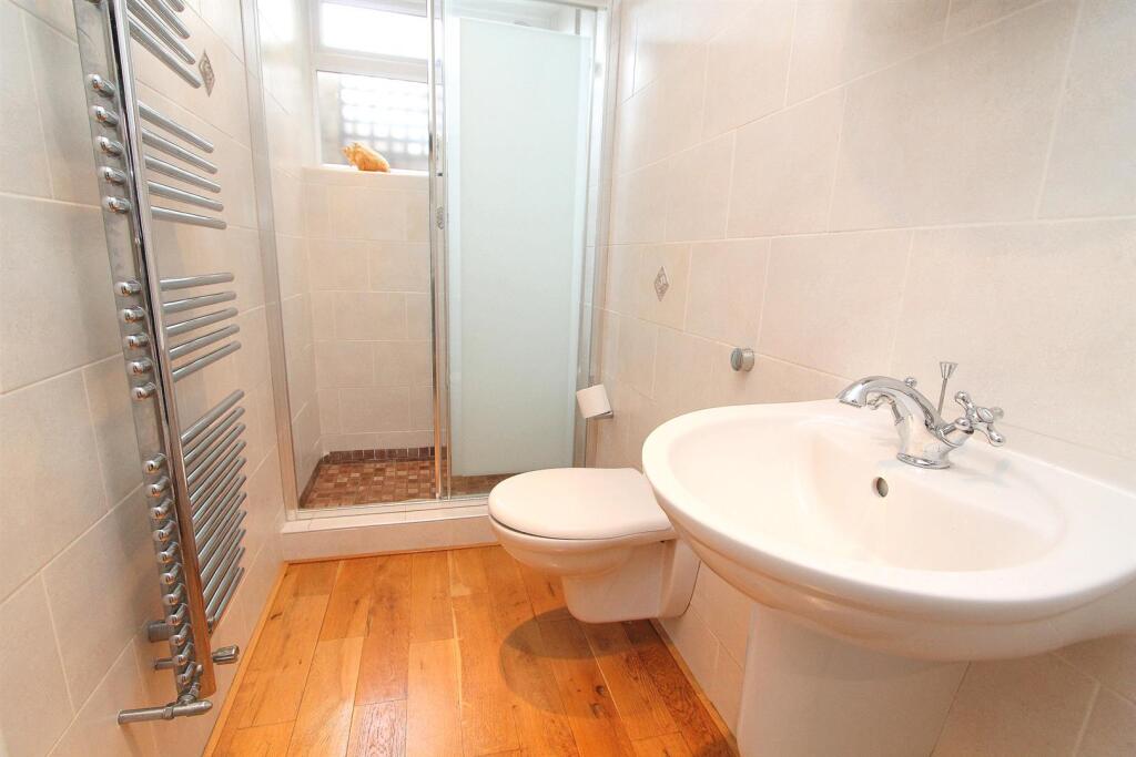 DOWNSTAIRS SHOWER.jpg