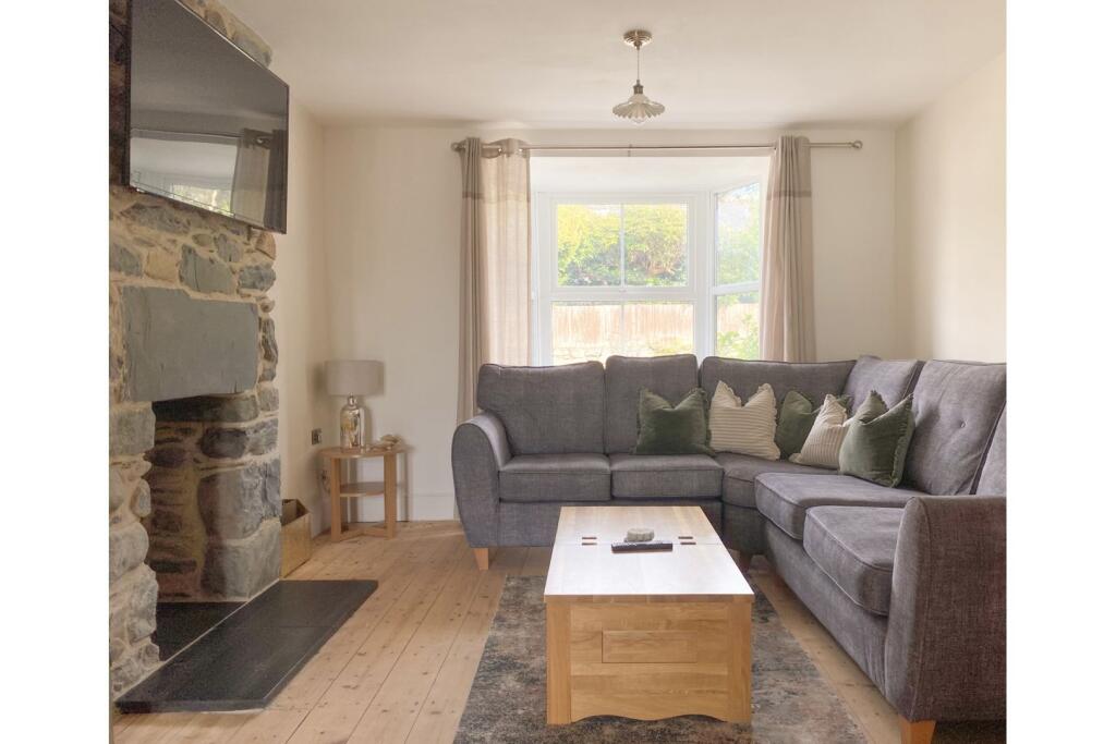 Cottage Living Room