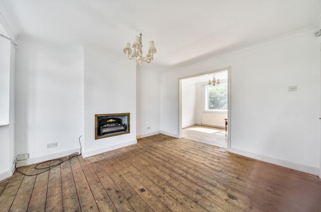 Living Room 2 - 26 Whalley Close - EweMove Sale