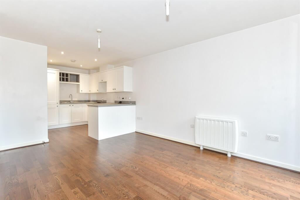 Living/Kitchen