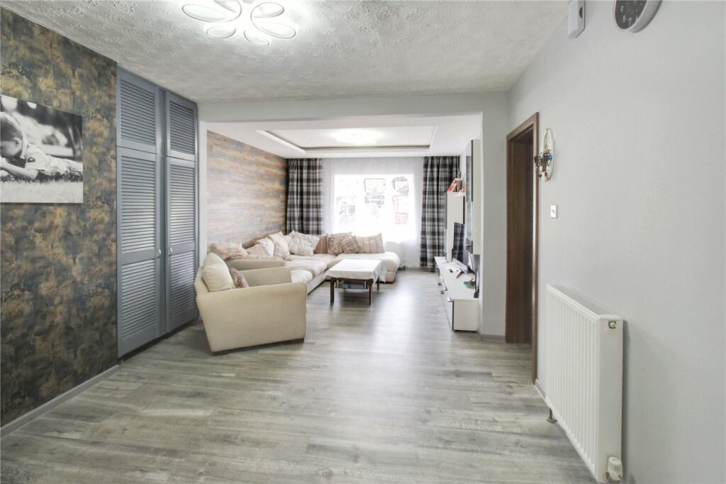 Dining Area &amp; Lounge