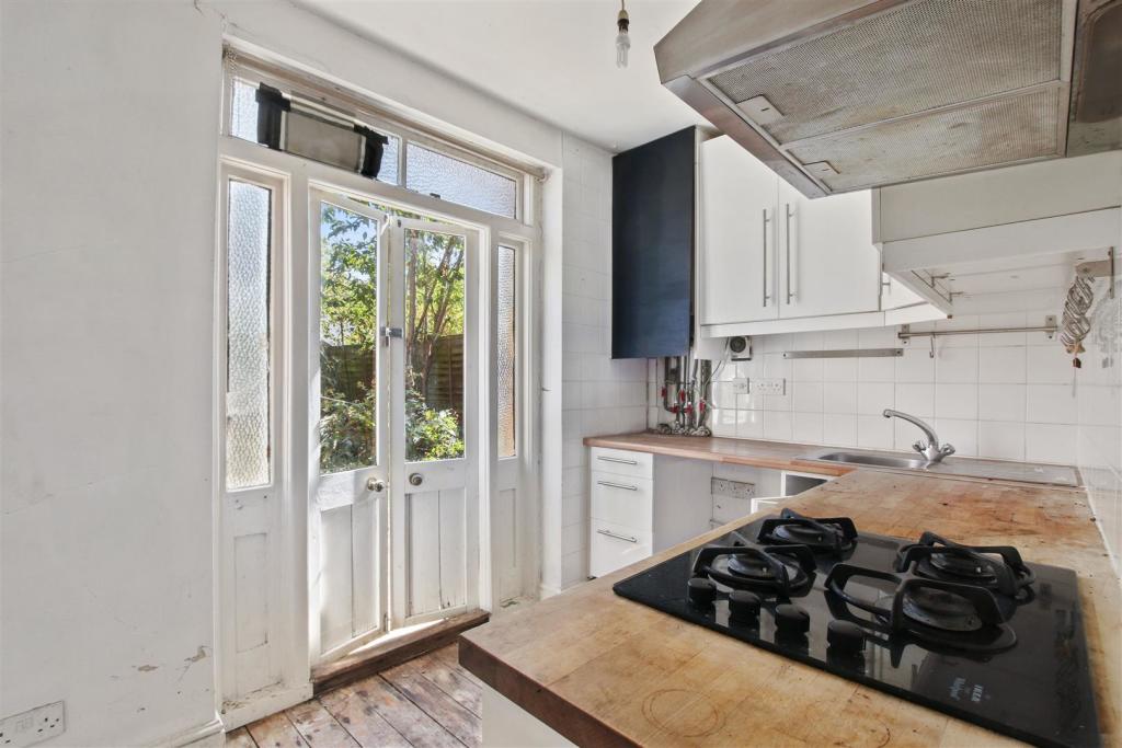 0846f05d-dffa-4ca5-94b0-16aab7a4955dLEWT - GFF 6a 