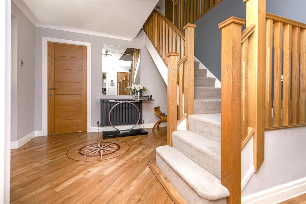 Bramleys Estate Agents - Crow Lees Gardens (22).jp