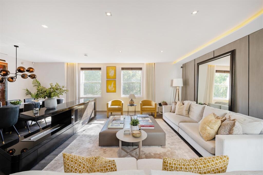 Flat A, 54 Cadogan Square Hi-13.jpg