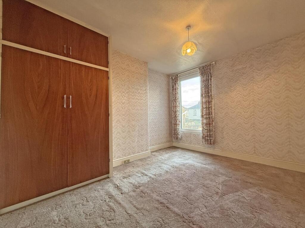 Pennycross Park Road 9 - Bed 2.jpg