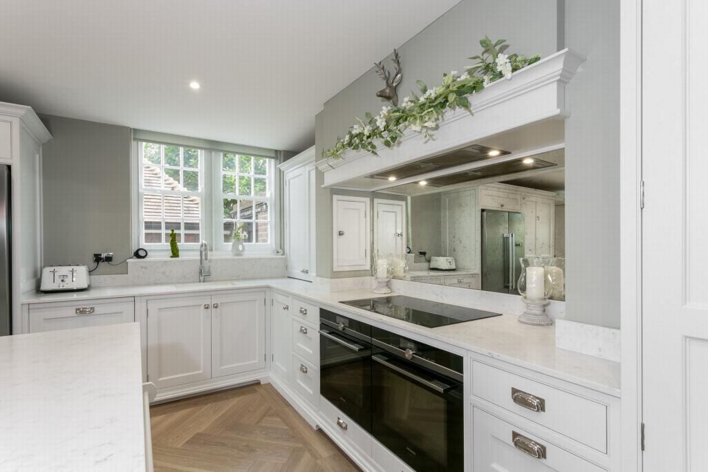 Kitchen/Breakfast rm