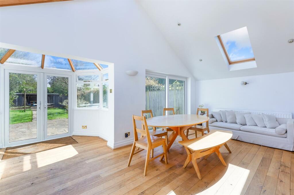 TOWER ROAD, 20A (19).jpg