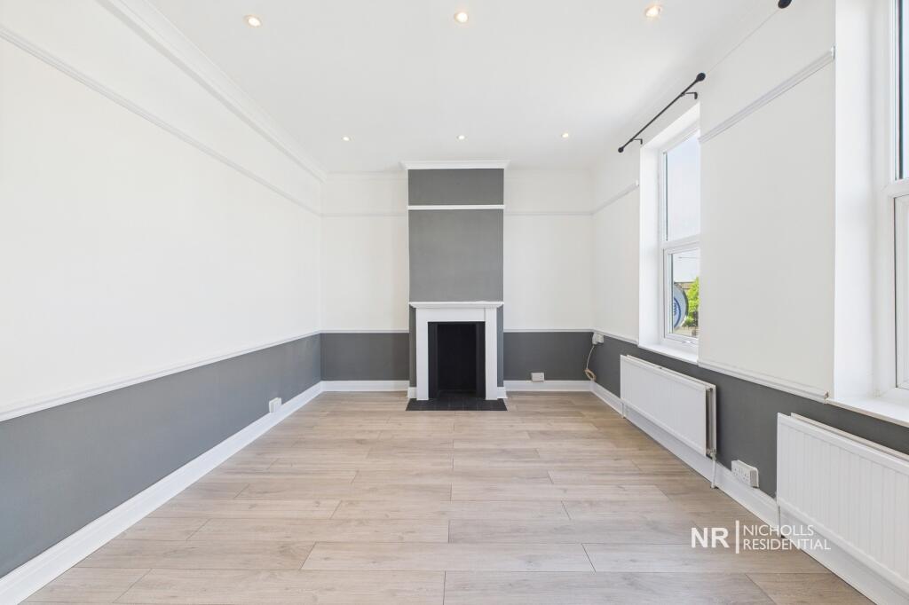 Lounge 1 Extra Photo