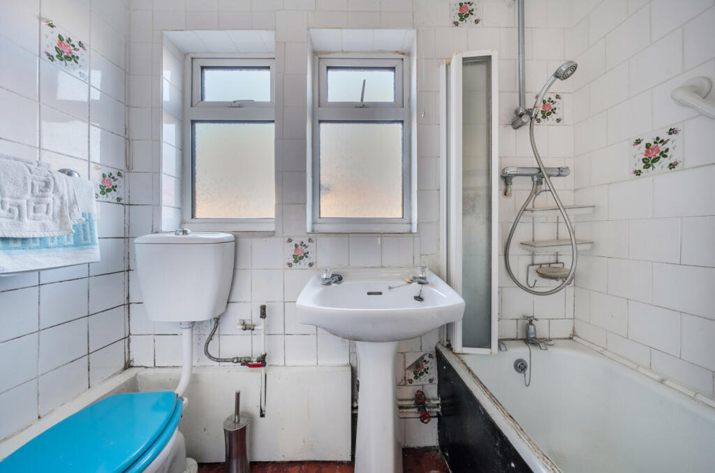 1383645-10-692049...