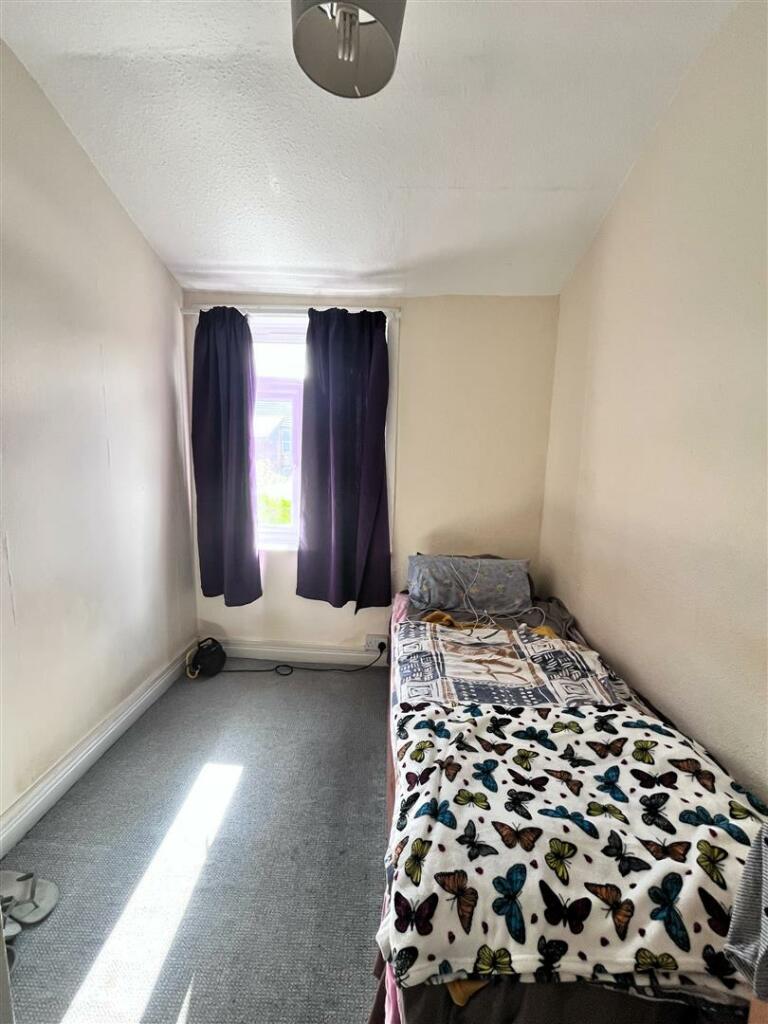 Bedroom 2 25 Lambton 1.jpg