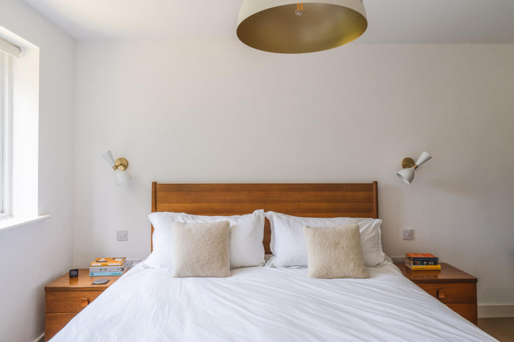 299028 - 4PheasantWalk_HighLegh_HighRes-36.jpg