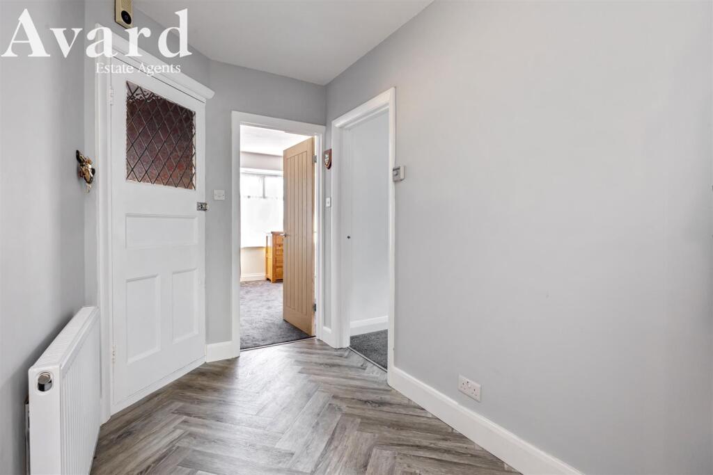 Millcroft Avenue, 5-007.jpg