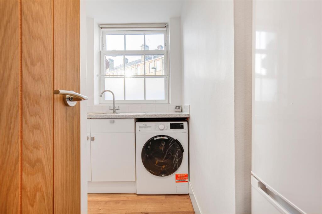 James_anderson-flat_1__cedar_court-sw14__7_.jpg