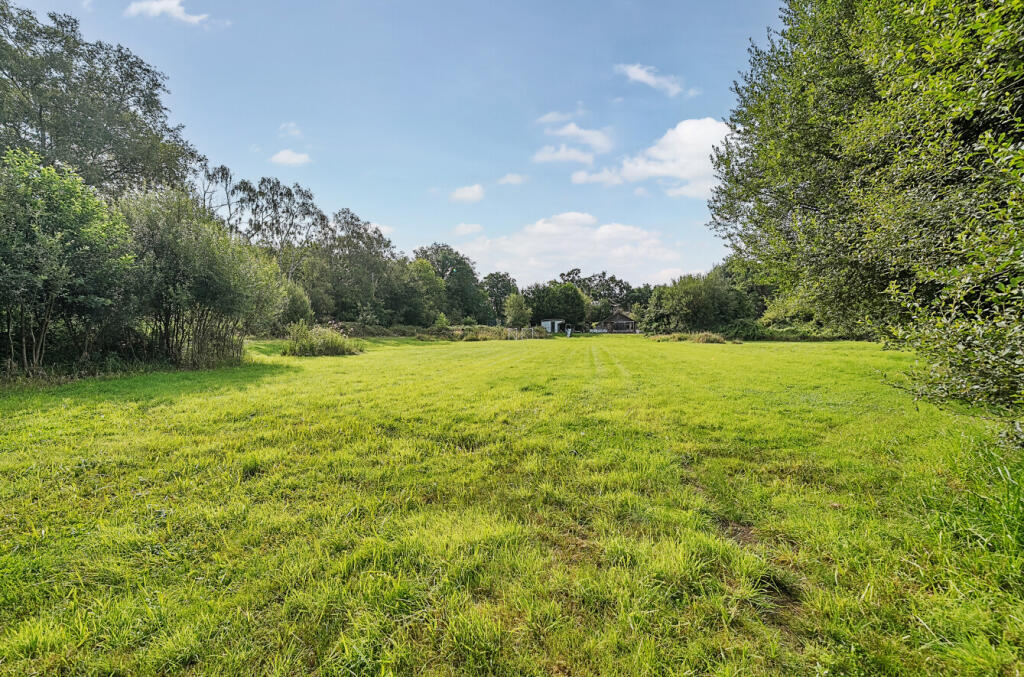 1334070-10-6895bf...