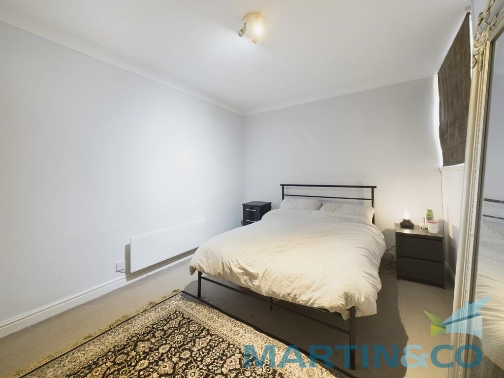 CAM01870G0-PR0156...