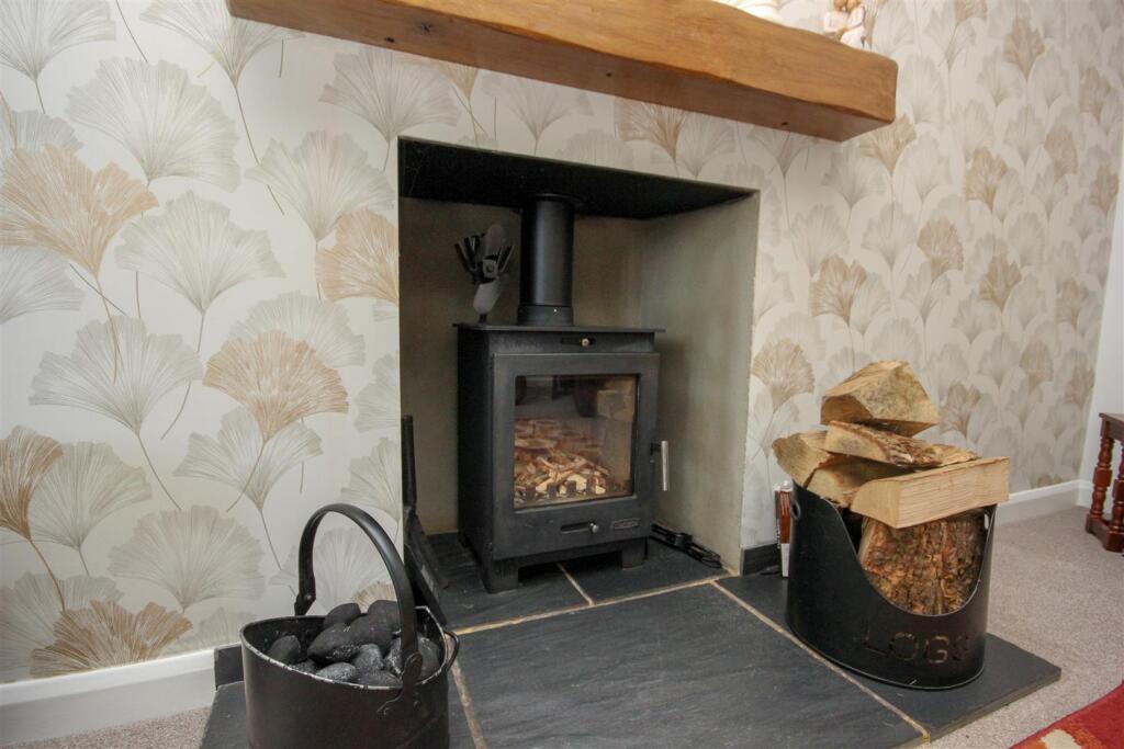 Log burner.jpg