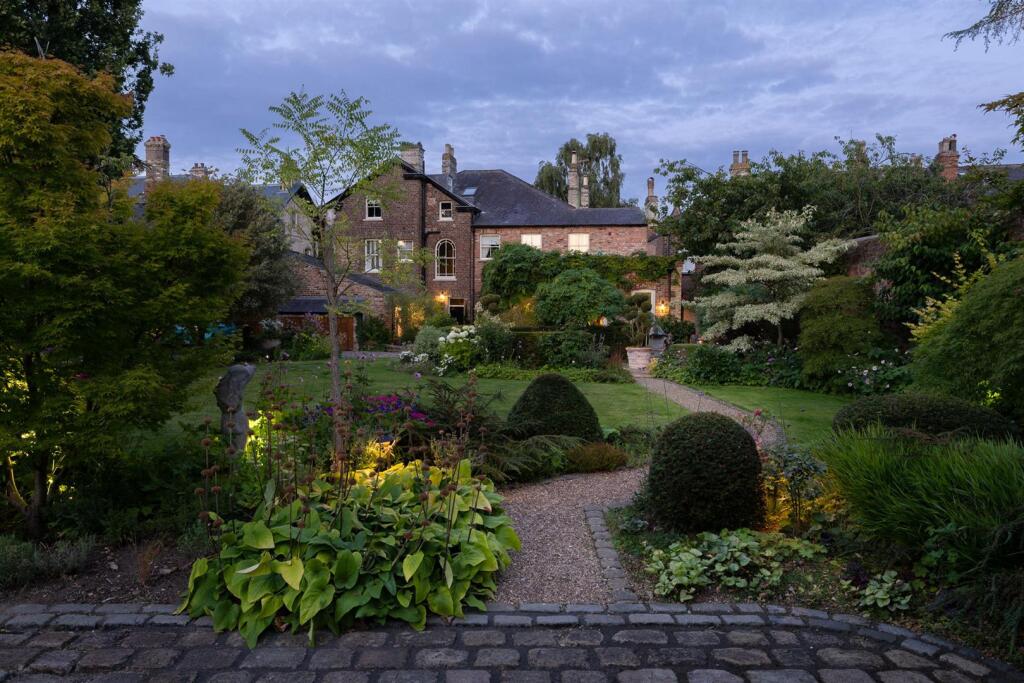 House &amp; Garden at Dusk