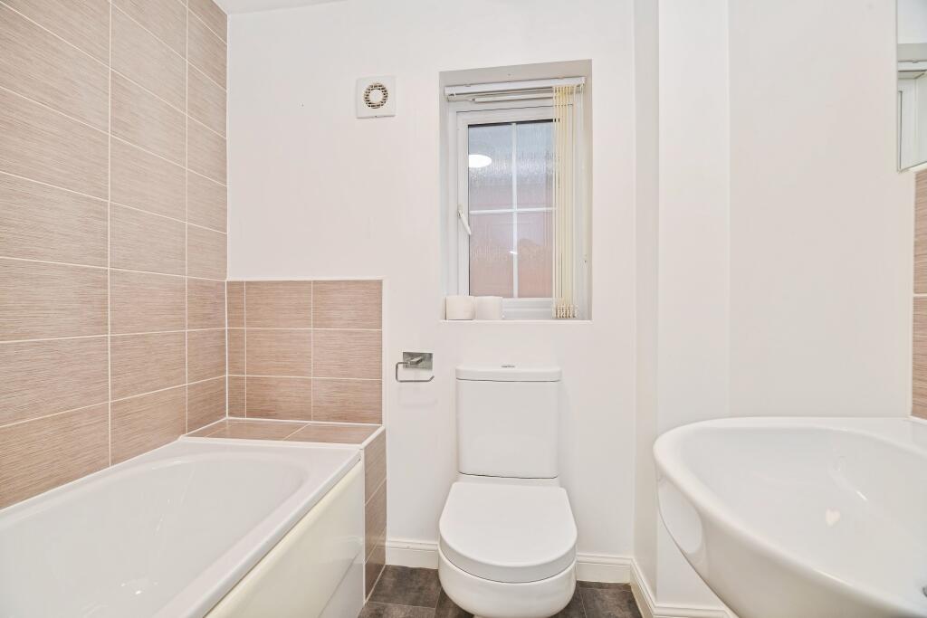 Kingfisher Drive, Whitby, YO22