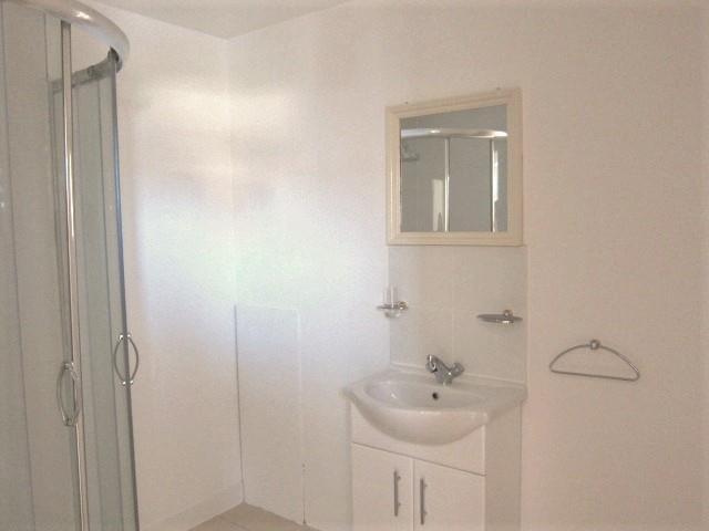 Shower Room.jpg
