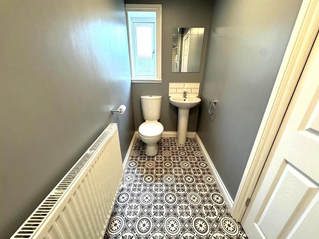 Shower Room Pic 2