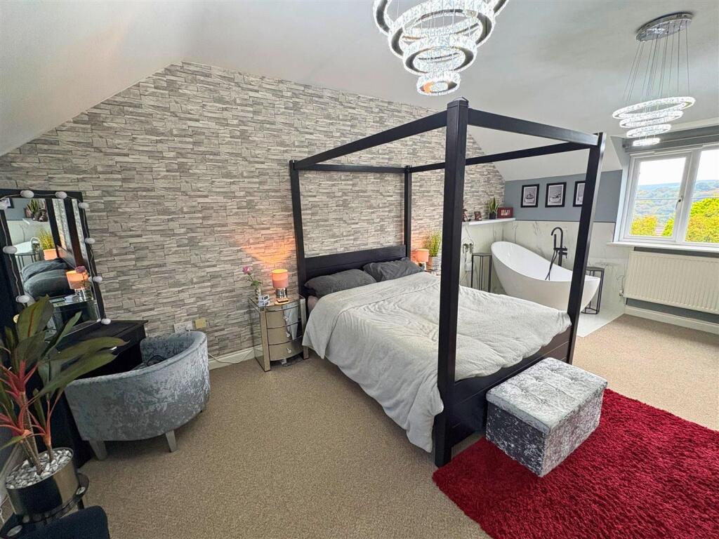 Master Bedroom d (edit).jpg