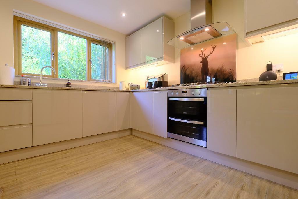 Fitted appliances and quartz worktops