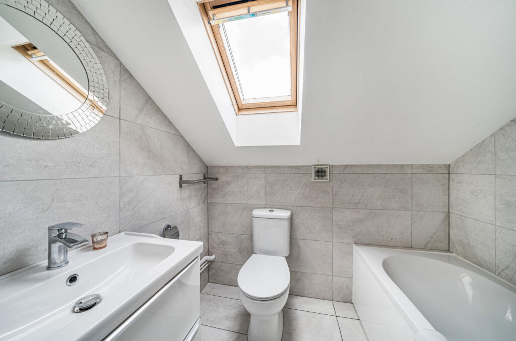 1327016-5-688b7d6...