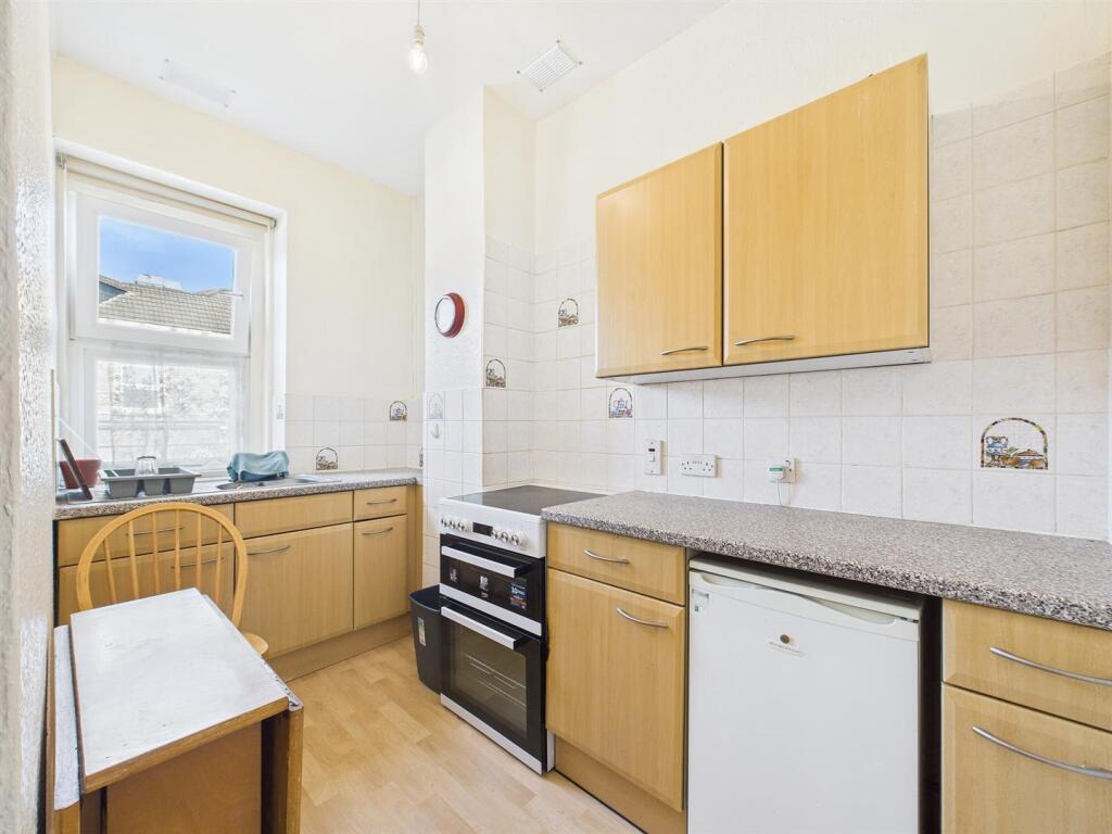 13 - Manor Park Redlenad.jpg