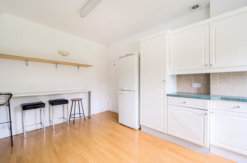 1372385-13-68f9ef...