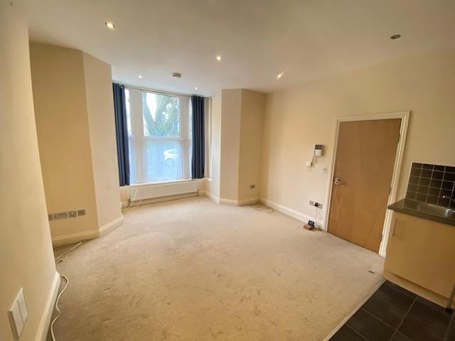flat 2 connaught.jpg