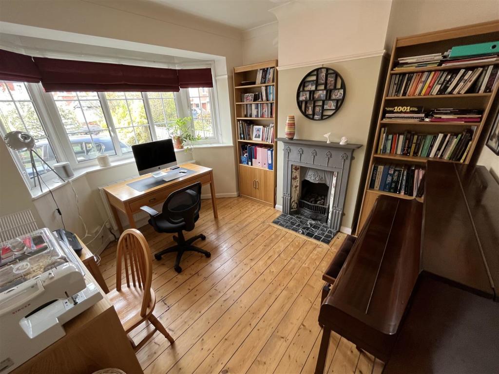 Sitting Room.jpg