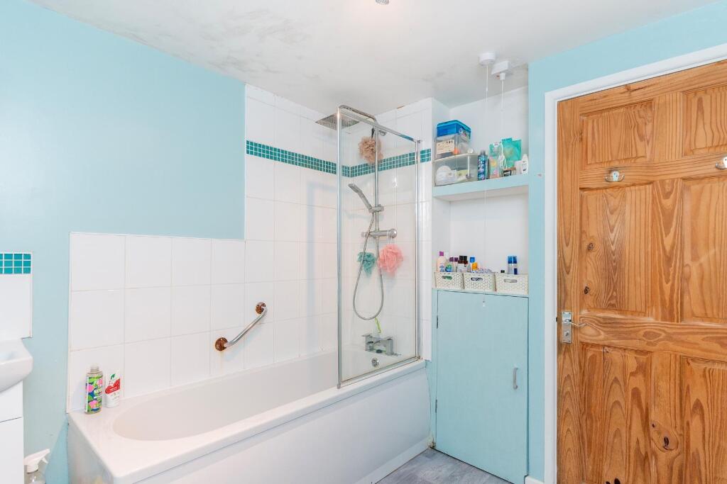 2B2REN - Bathroom B.jpg