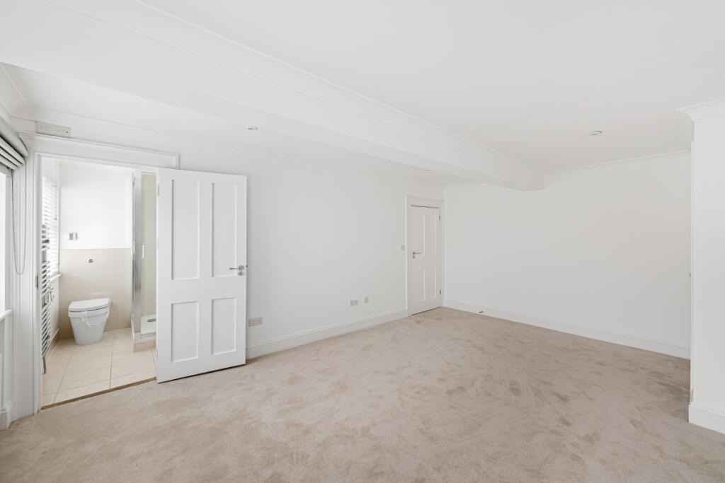 33 Conway Street ...