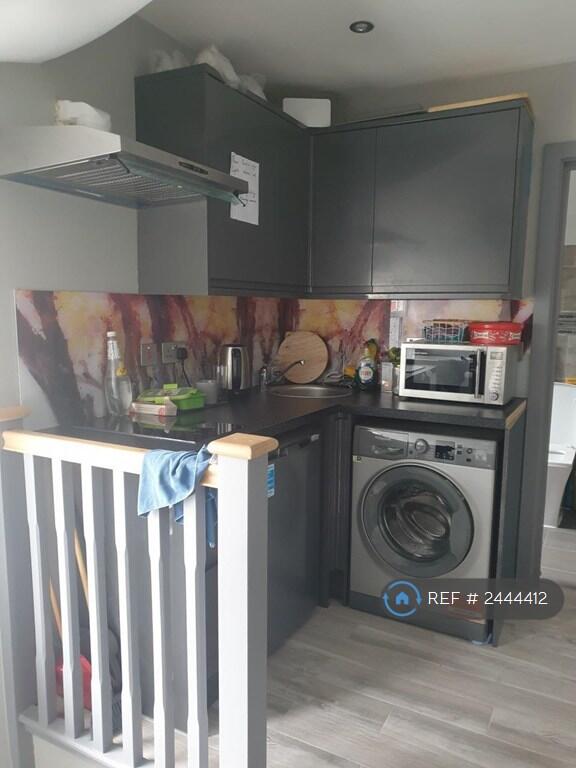 Shared Kitchen 