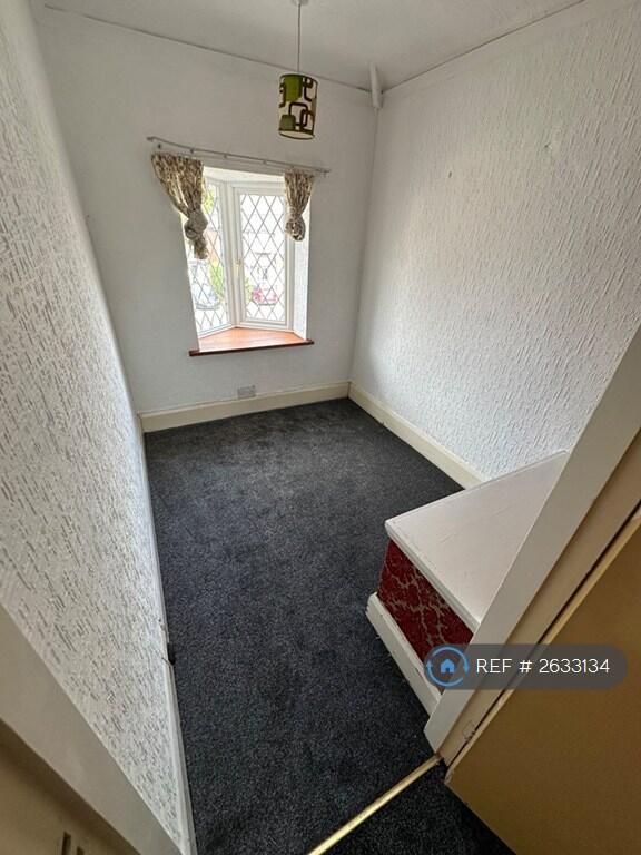 Small Bedroom