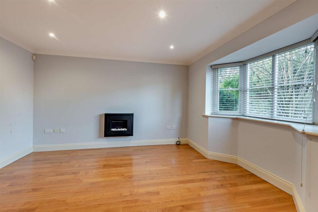8638303-interior01-8