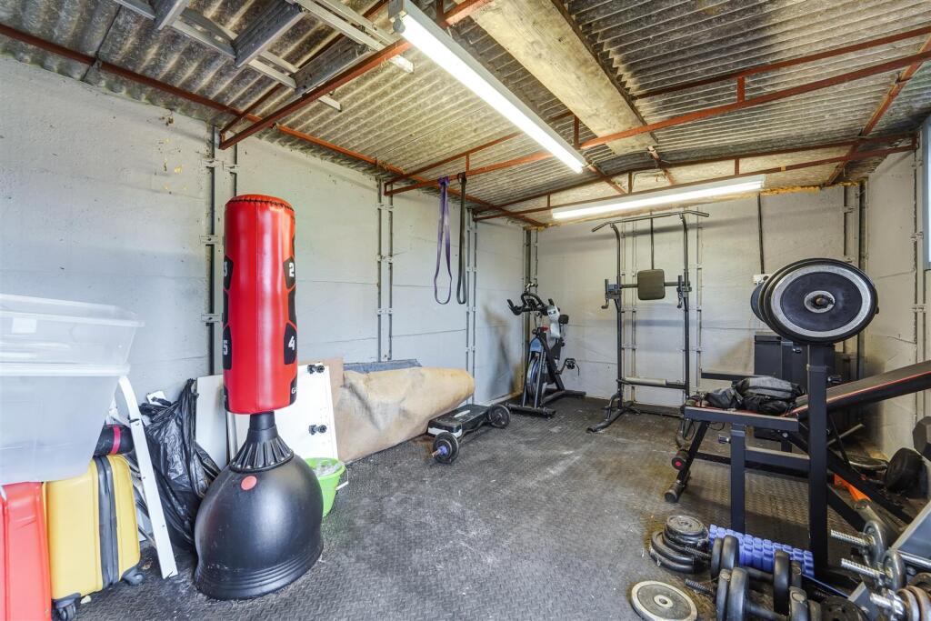 PORTWAY CRESCENT (7).jpg