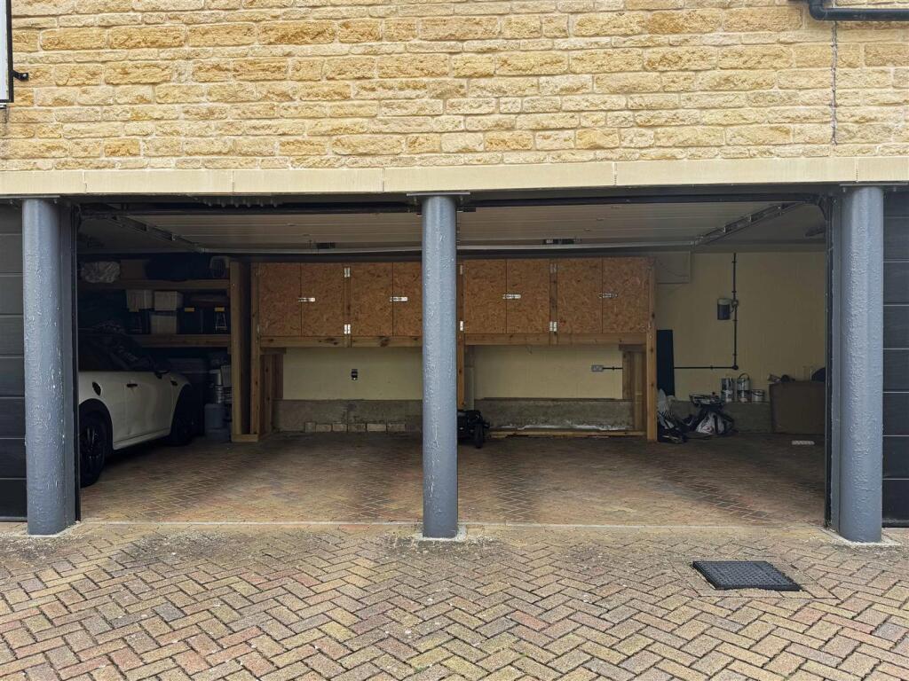 Garages.jpg