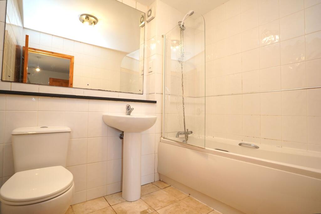 En Suite Bathroom