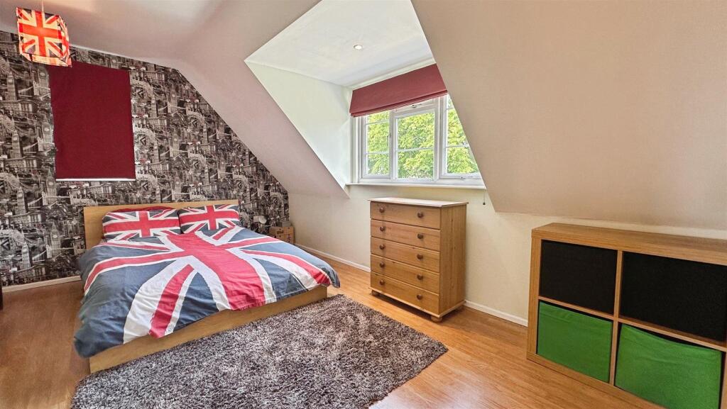 1894d2f7--4025-ABE4-FB9444420F00-51551-00001037D73